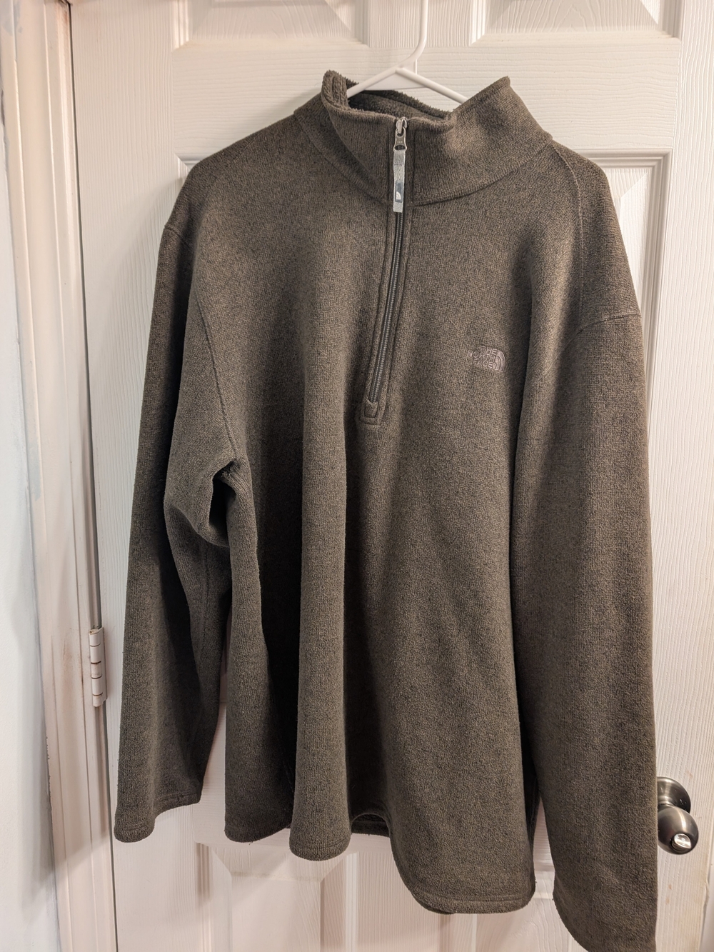 The North Face Men’s Quarter-Zip Fleece Pullover - Olive